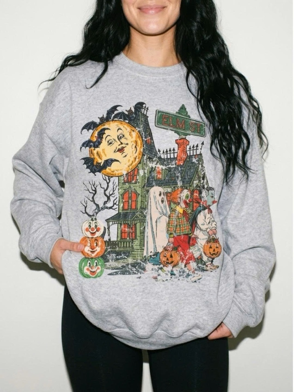 Vintage-Inspired Gray Halloween Graphic Sweatshirt - Women